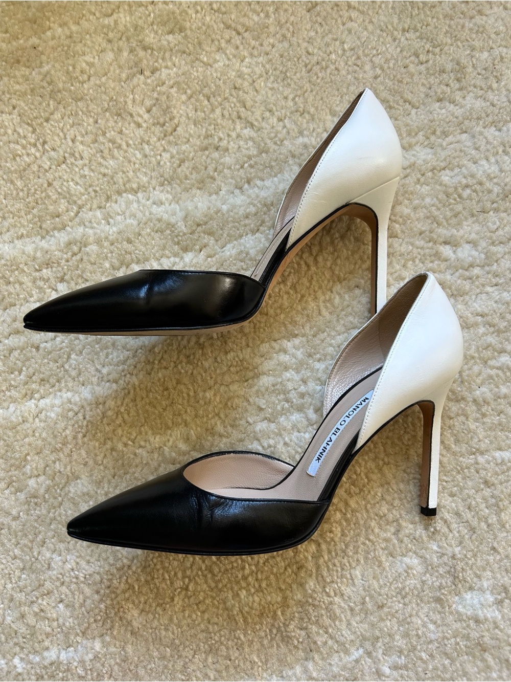 Manolo Blahnik Black White Two-Tone Leather D'Orsay Pointed Toe Heels US 7.5